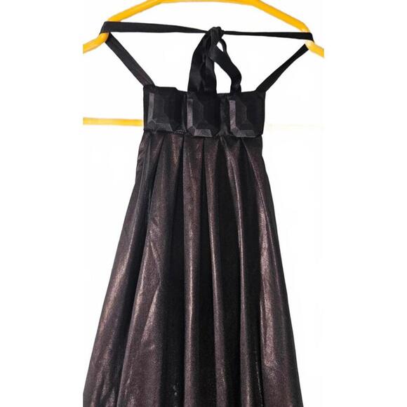 Women's Black Halter Top - Elegant & Chic - Picture 2 of 8